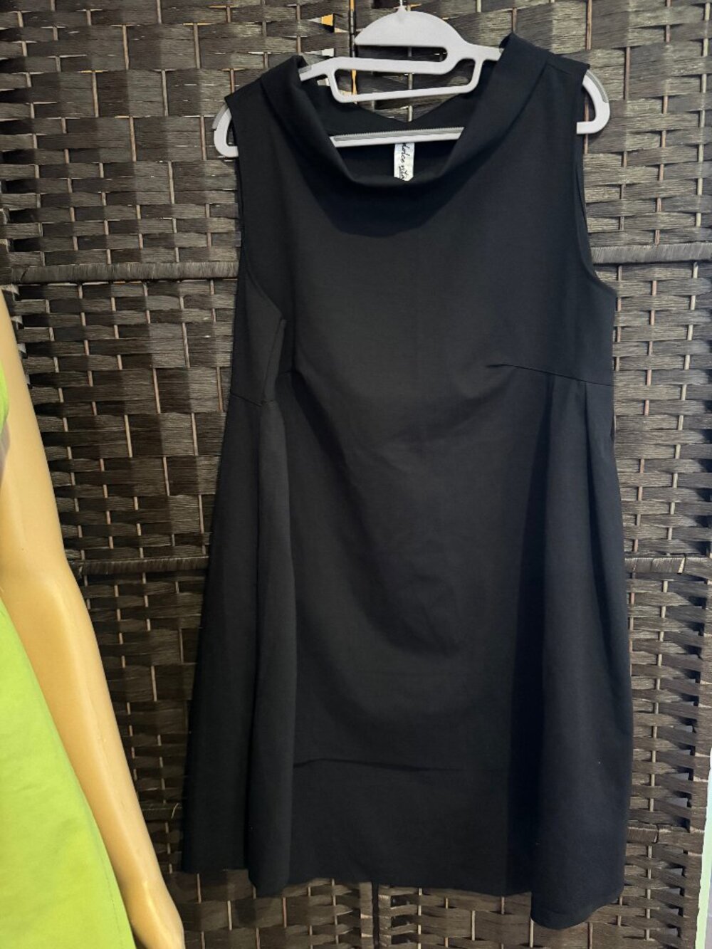 DOLCE VITA DRESS $40 SIZE M/L - Picture 8 of 8